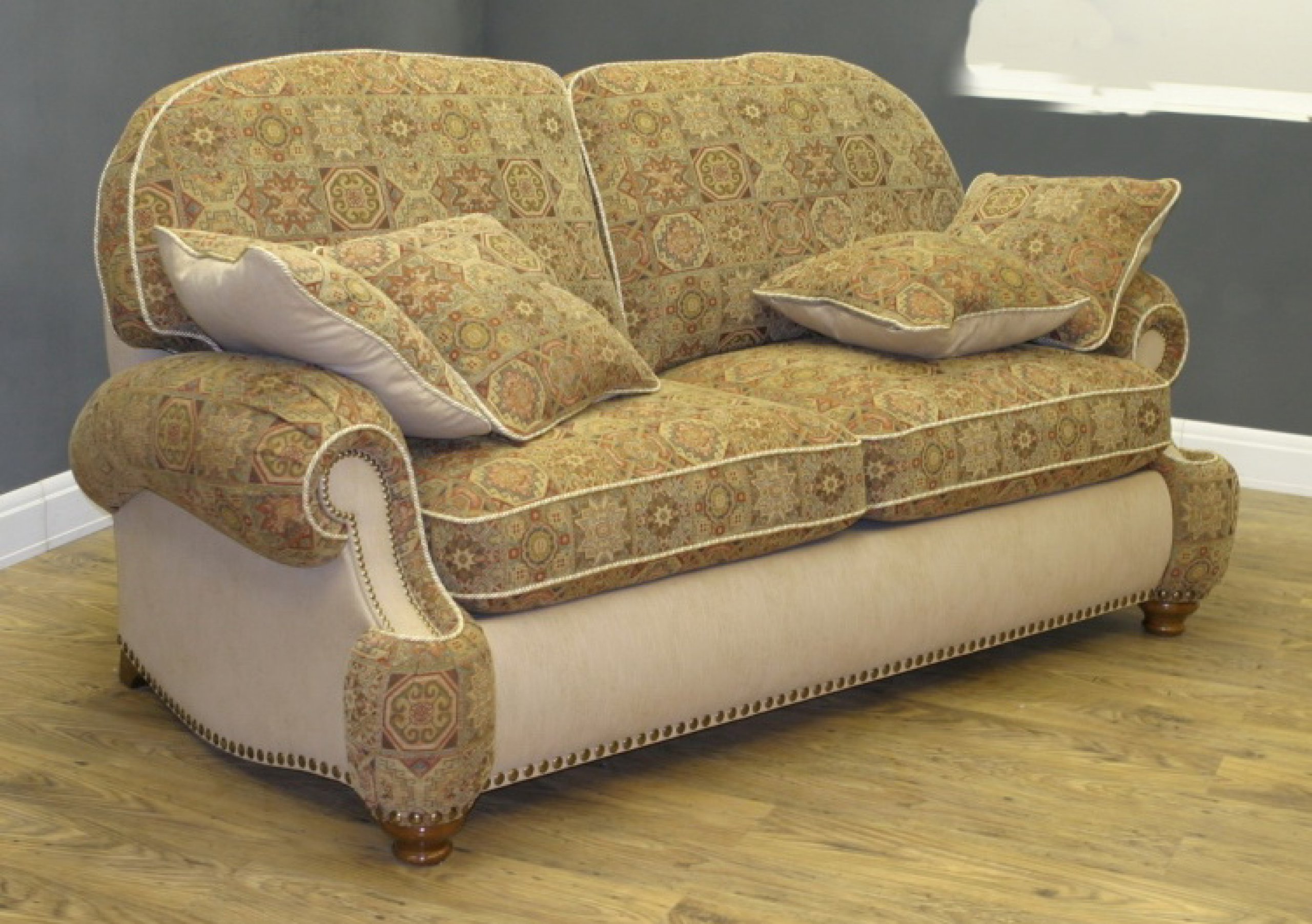 Купить угловой диван, ткань гобелен в Екатеринбурге